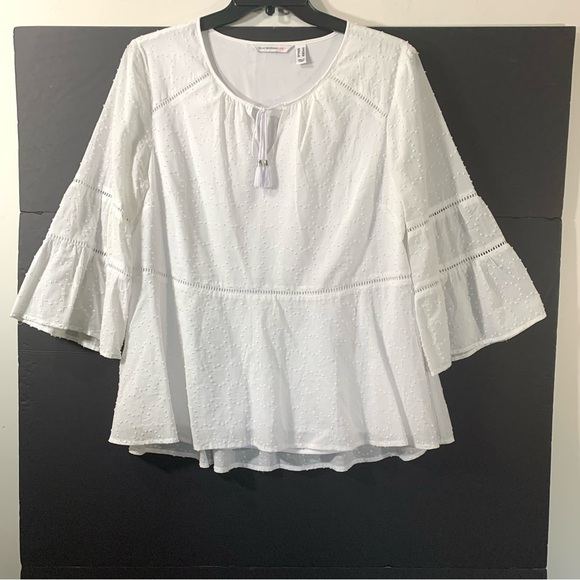 2/$35 Isaac Mizrahi Swiss Dot Blouse Ruffle Slvs - Picture 1 of 14